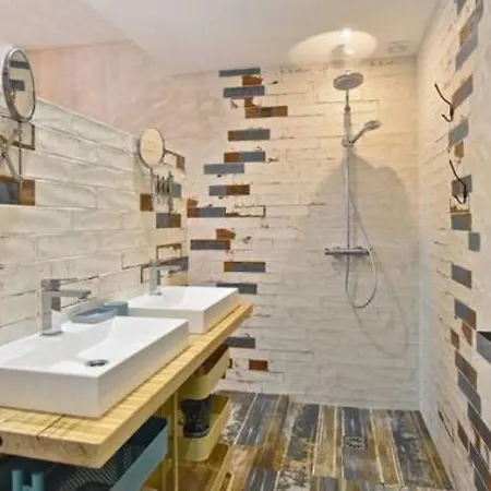 Exceptionnel Loft Vieil Mer A Pieds * アンティーブ